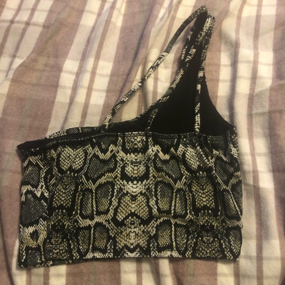 crop top - Picture 2 of 2